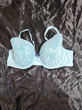 Victoria's Secret Body By Victoria Lined Perfect Coverage Bra